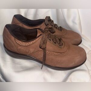 SAS Walk Easy Women’s Chocolate Nubuck/Suede Leather walking shoes 10N